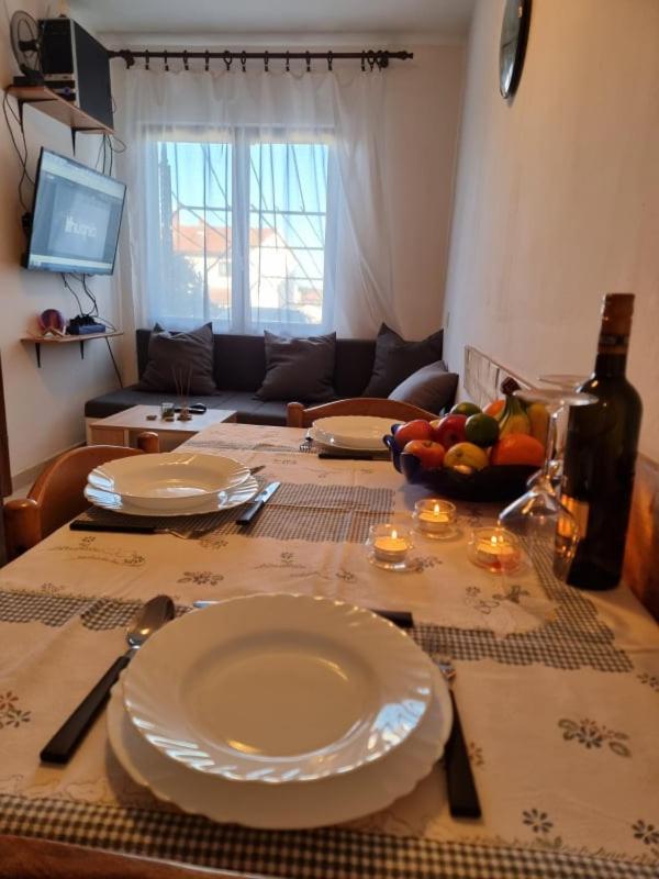 Apartmani Petra PUY 외부 사진